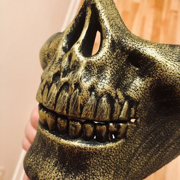 Gold Demon Skull Half Face Mask Adult Halloween Costume Cosplay Accessory - Picture 3 of 3